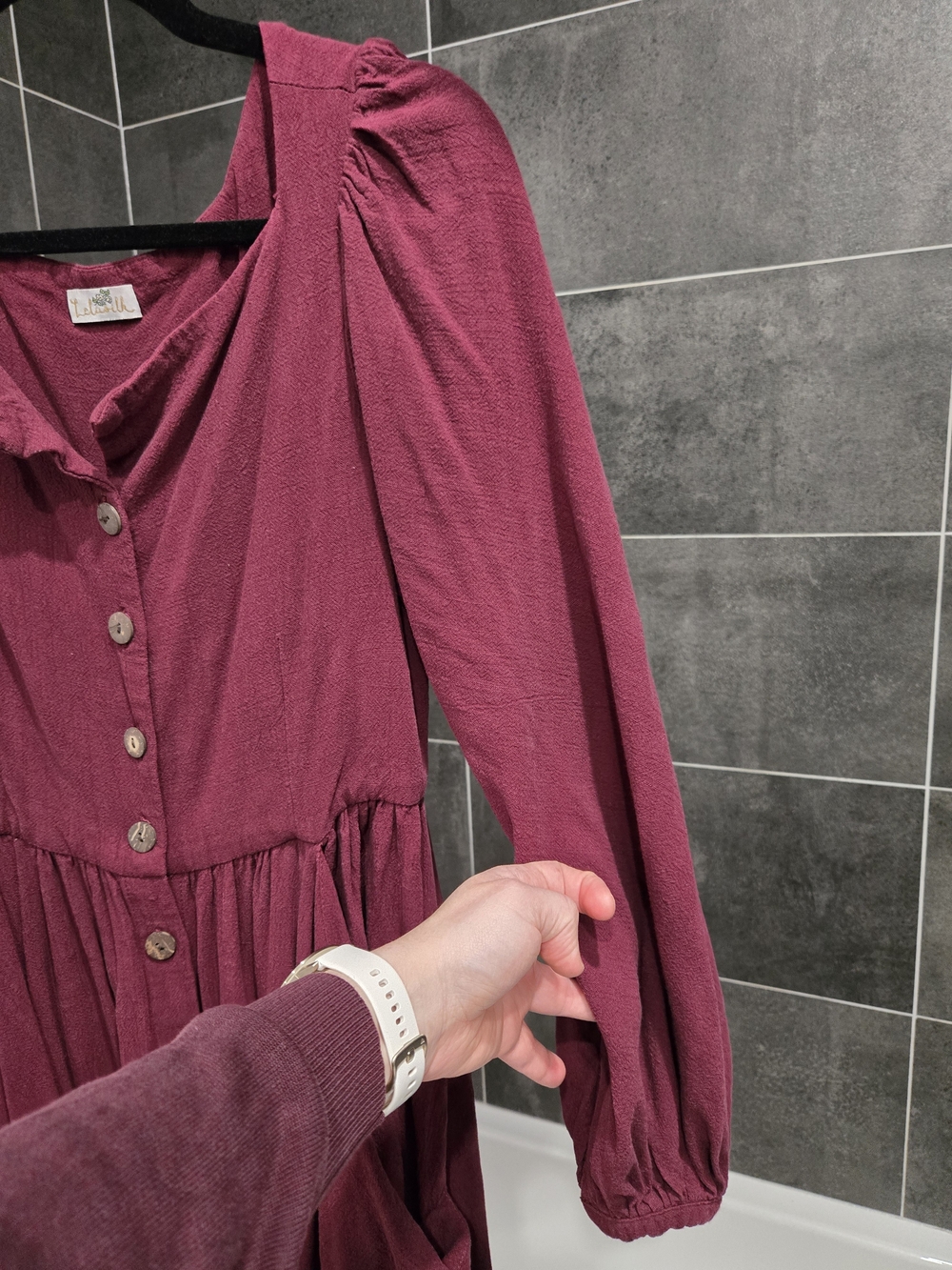 Button-Front Midi Dress with Large Pockets - Picture 5 of 7